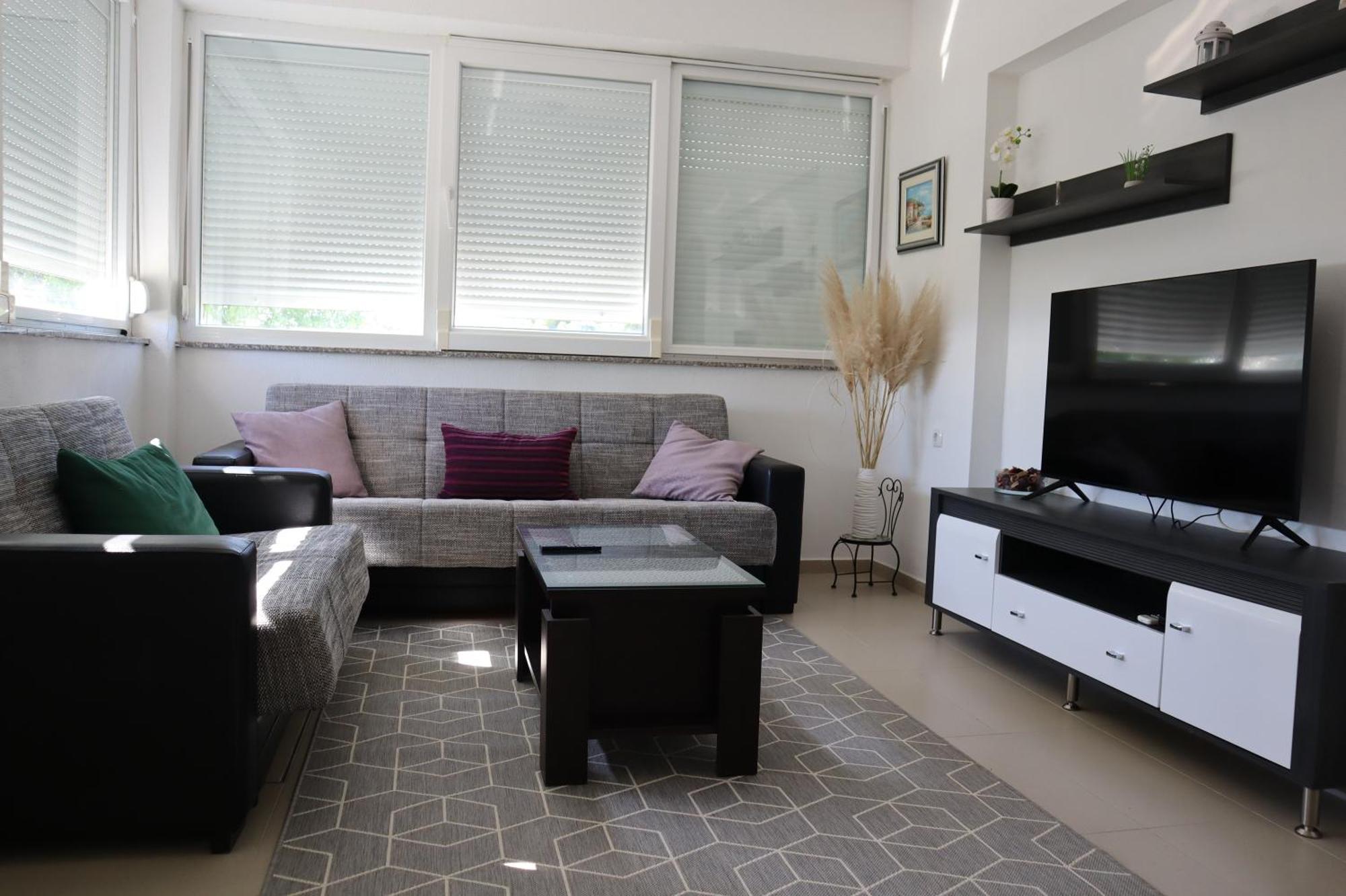Holiday Home Ante With Beautiful Private Garden Nadin Eksteriør billede